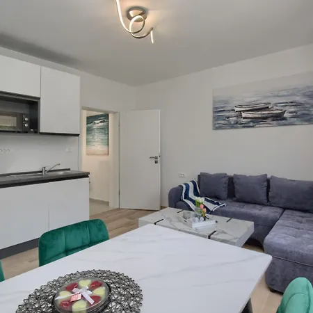 Mons Apartment Pula Exterior photo